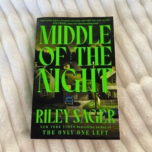 Middle of the Night by Riley Sager Book